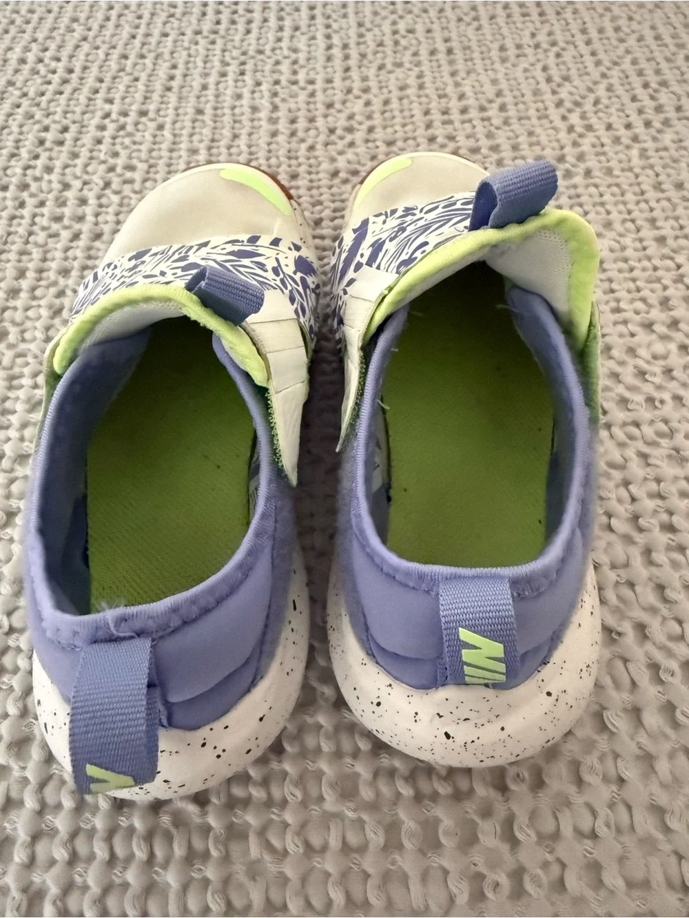 Nike flex Advance Kids Sneakers mushroom White, Lavender & Neon Green size 13C